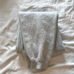 LULULEMON scuba high-rise relaxed jogger *full length (heather grey, size 6)